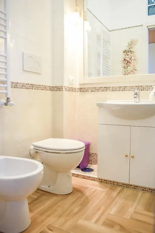 Penthouse Angelo Brunetti Roma 0*,  Italia